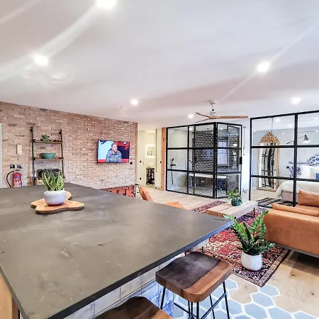 World Heritage Flat With River View *