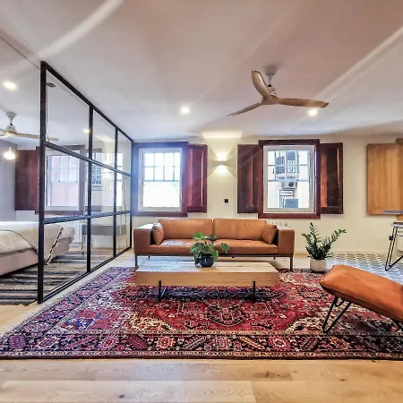 World Heritage Flat With River View *